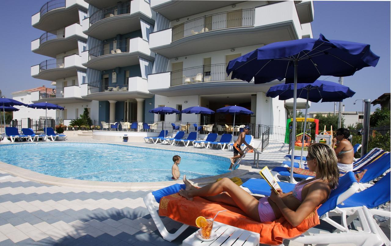 ألبا أدرياتيكا Residence Il Girasole 1 المظهر الخارجي الصورة