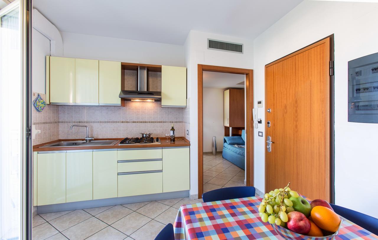 ألبا أدرياتيكا Residence Il Girasole 1 المظهر الخارجي الصورة