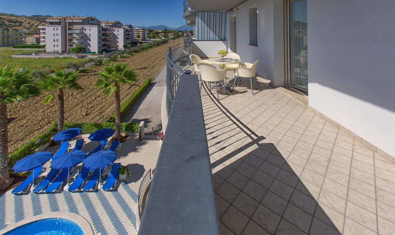 ألبا أدرياتيكا Residence Il Girasole 1 المظهر الخارجي الصورة