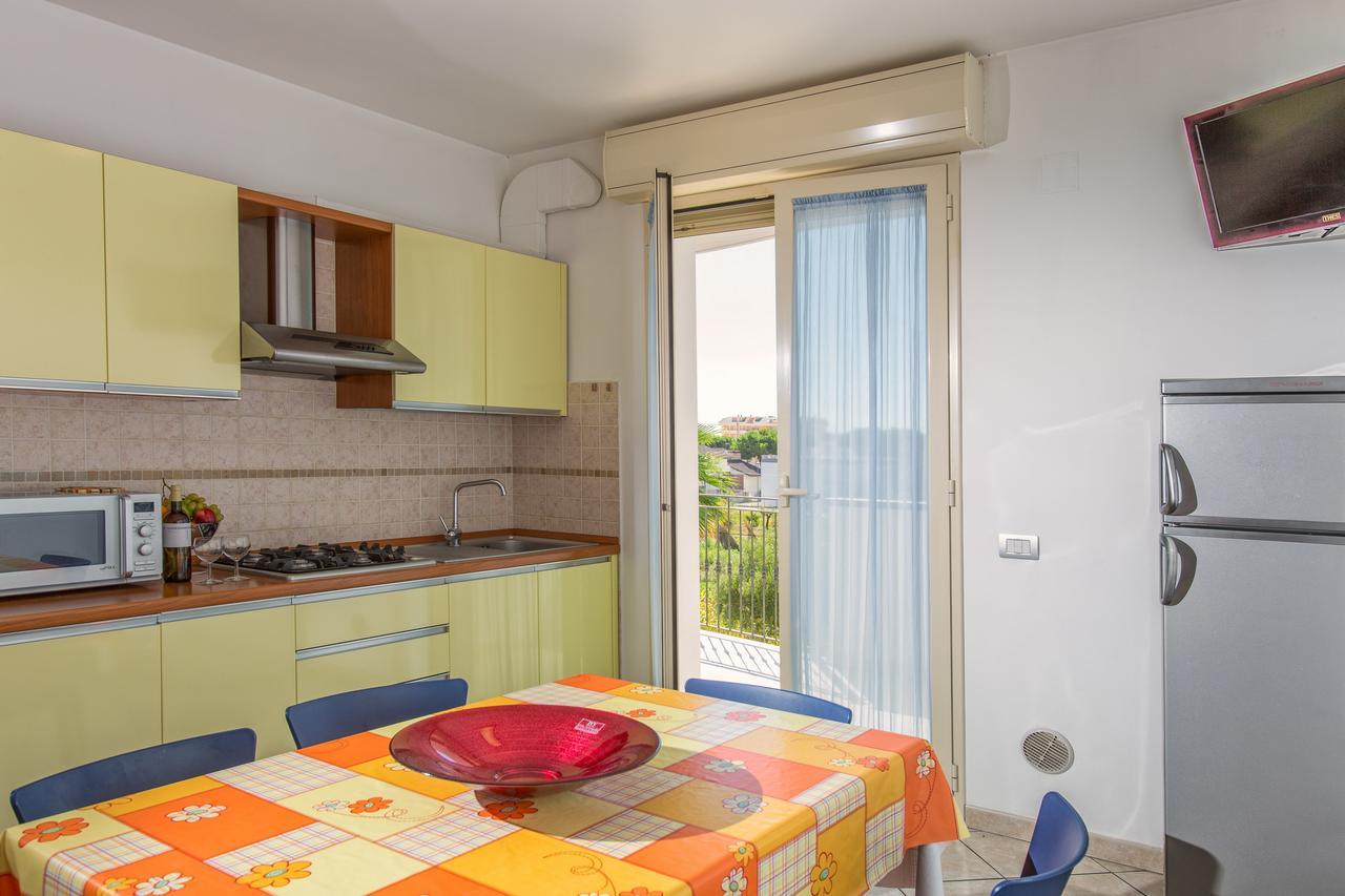 ألبا أدرياتيكا Residence Il Girasole 1 المظهر الخارجي الصورة