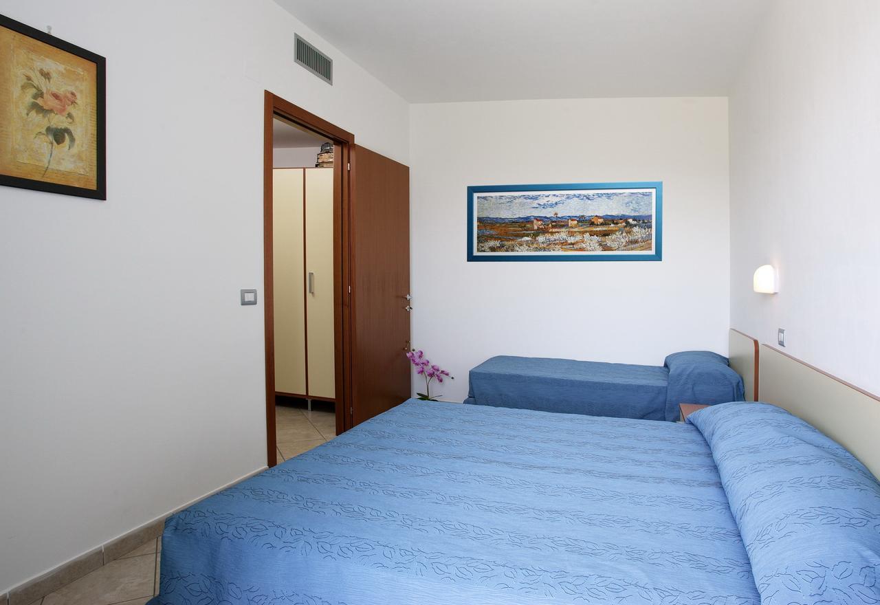 ألبا أدرياتيكا Residence Il Girasole 1 المظهر الخارجي الصورة