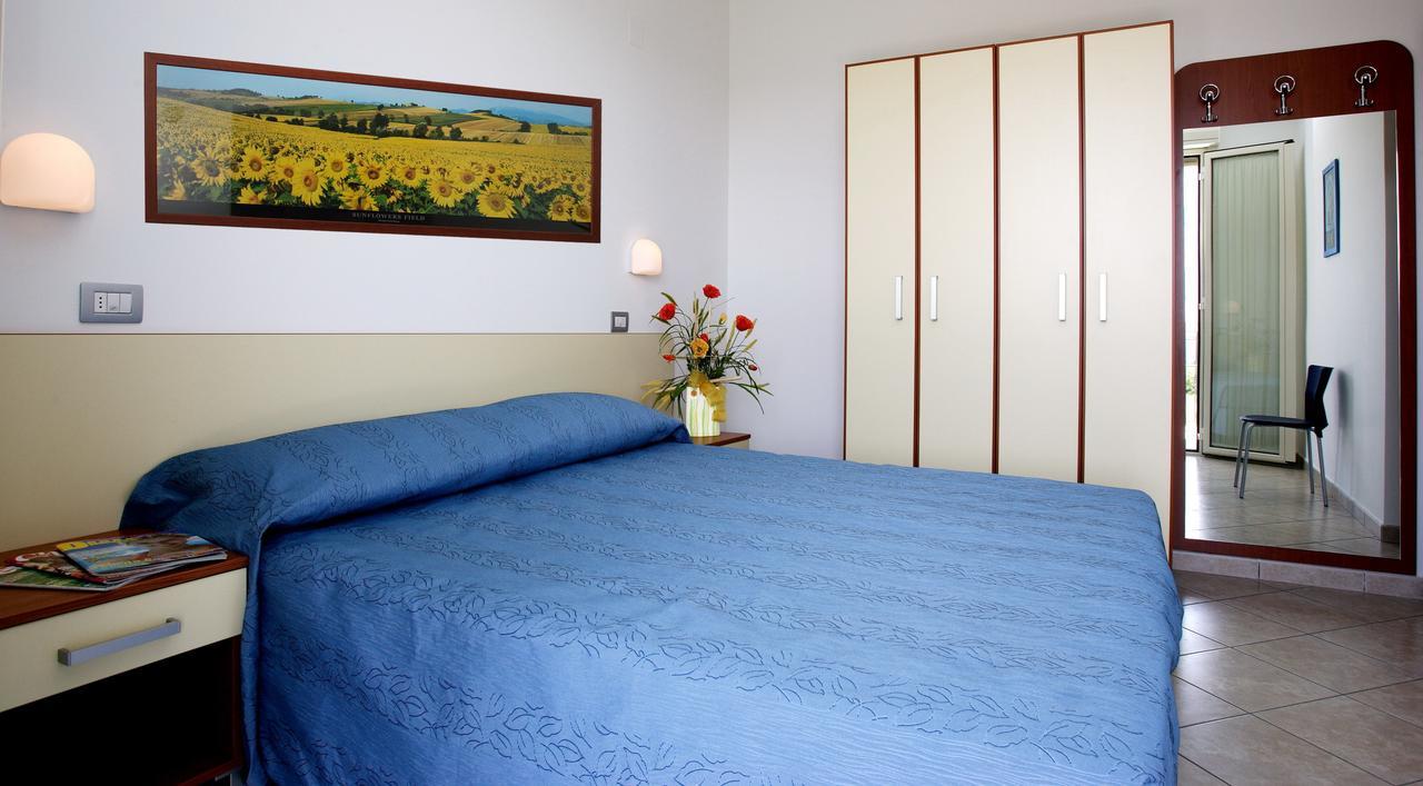 ألبا أدرياتيكا Residence Il Girasole 1 المظهر الخارجي الصورة